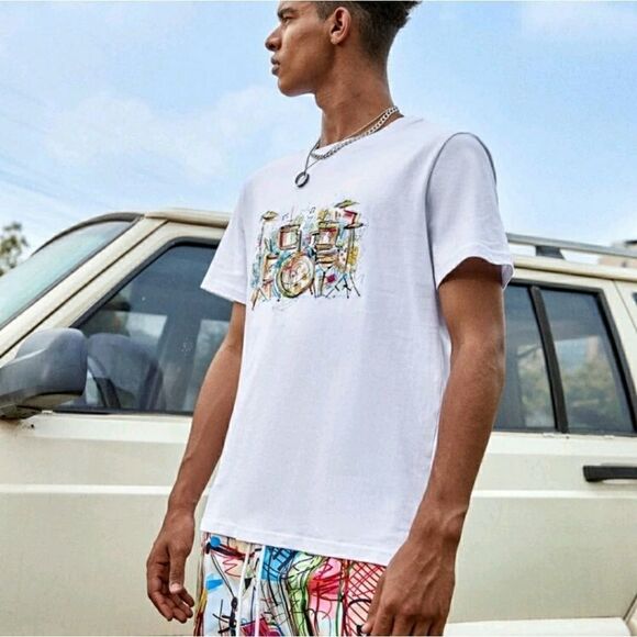 Men Graphic Print Tee - Picture 1 of 4